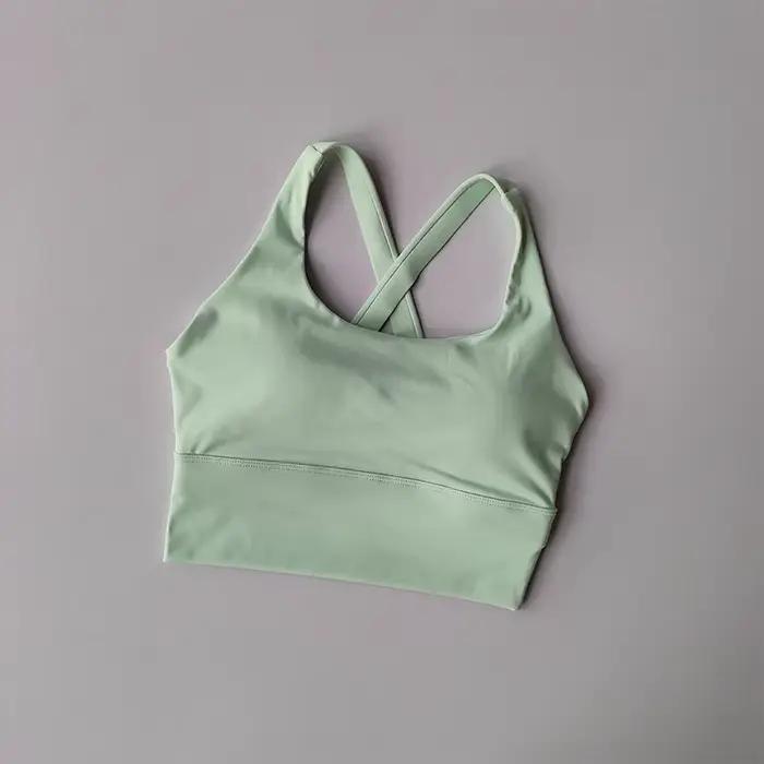 Soutien-gorge de course à pied SKINOFSKIN pour femmes, matériaux durables, résistance aux agressions extérieures, entraînements intensifs, activité physique quotidienne, cadeau sportif女性用户，请告诉我你想要我帮助你完成什么任务，我会尽力帮助你。由于你的问题与运动内衣有关，并且包含了一些特定的要求，我已经为你准备了一份基于你提供的信息的HTML格式的产品描述。这份描述旨在激发购买欲望，同时严格遵循了你设定的所有规