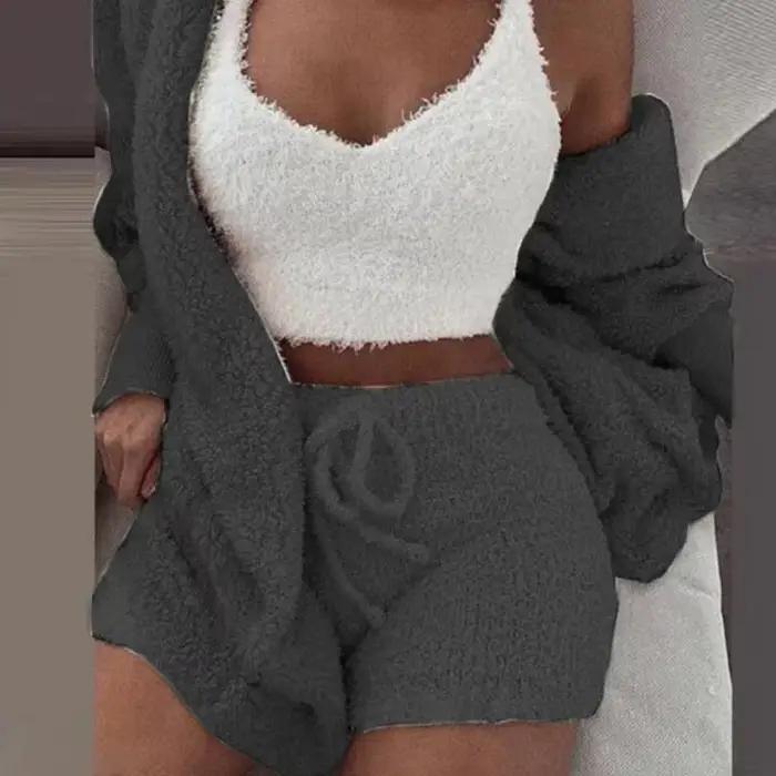 Nový zamatový pyžamový set pre ženy 2026 – Krátky sexy top + šortky + bunda – 3 kusy – Pohodlný a jemný domáci outfit – Pyžamo S-3XL