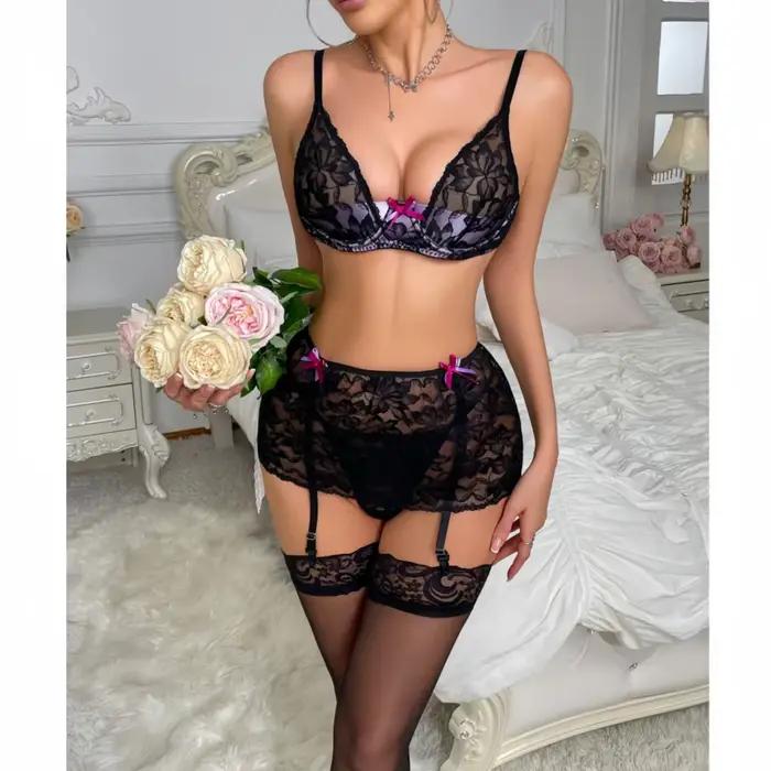 Soldes Exceptionnelles : Ensemble Lingerie Sexy en Dentelle avec Soutien-Gorge à Armatures, Culotte, Jupe et Porte-Jarretelles pour Femme – Tenue Intime