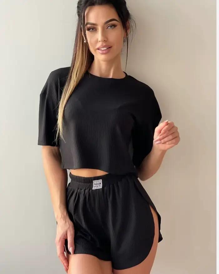Ensemble de vêtements de détente côtelés 2 pièces pour femmes, ensemble pyjama crop top et short, vêtements de nuit doux pour la détente quotidienne