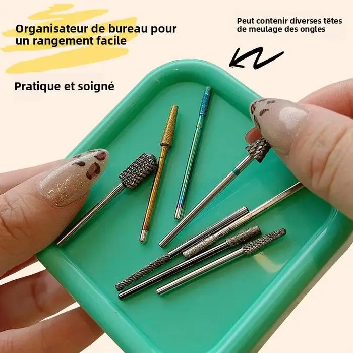 Magnetický organizér na nechtové nástroje