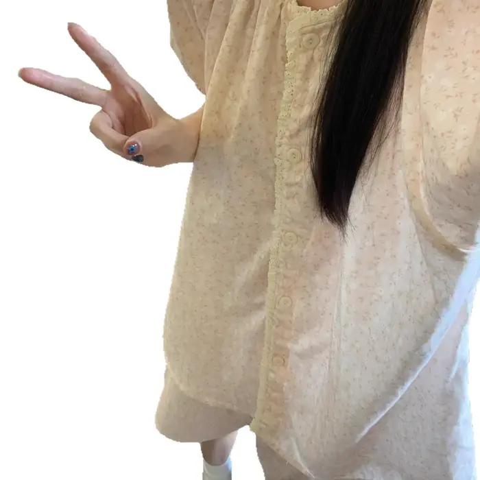 Pyjama à manches courtes à motifs floraux pour femmes : style estival, léger, grande taille, ensemble cardigan et short amples pour se détendre