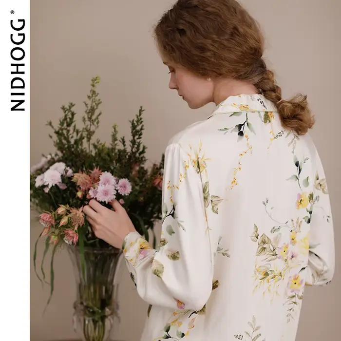 Ensemble pyjama à manches longues pour femmes élégant imprimé floral haut et pantalon boutonné à revers vêtements de détente doux et soyeux pour printemps automne
