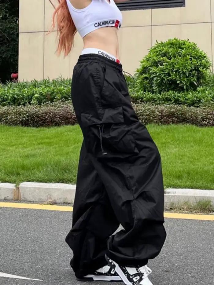 Čierne Y2K padákové nohavice pre ženy Hippie Streetwear s nadrozmernými vreckami Cargo