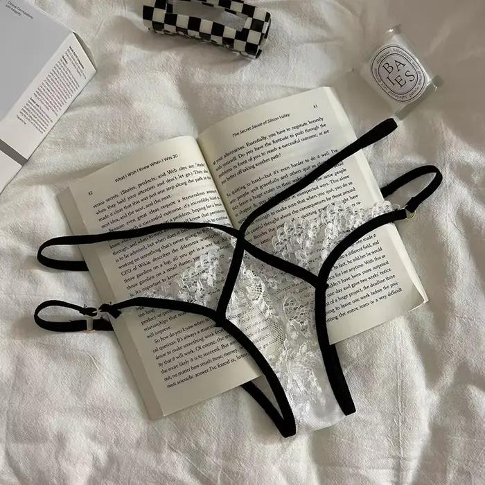 Culotte de luxe en dentelle pour femmes, sous-vêtements respirants sans couture, slips de Lingerie fins et élégants