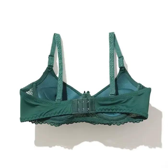 Beauwear - Vyšívaná zelená kvetinová podprsenka s príveskom