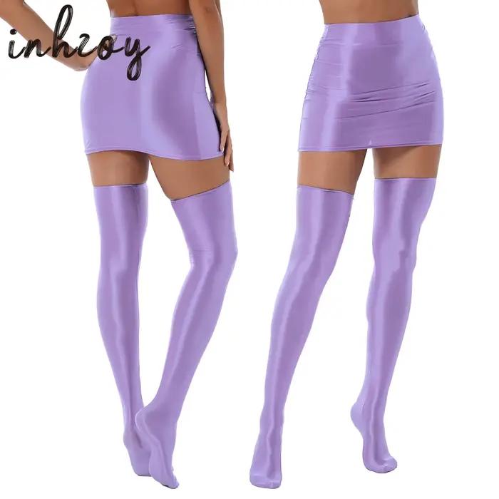 Trblietavý diskotékový outfit pre ženy
