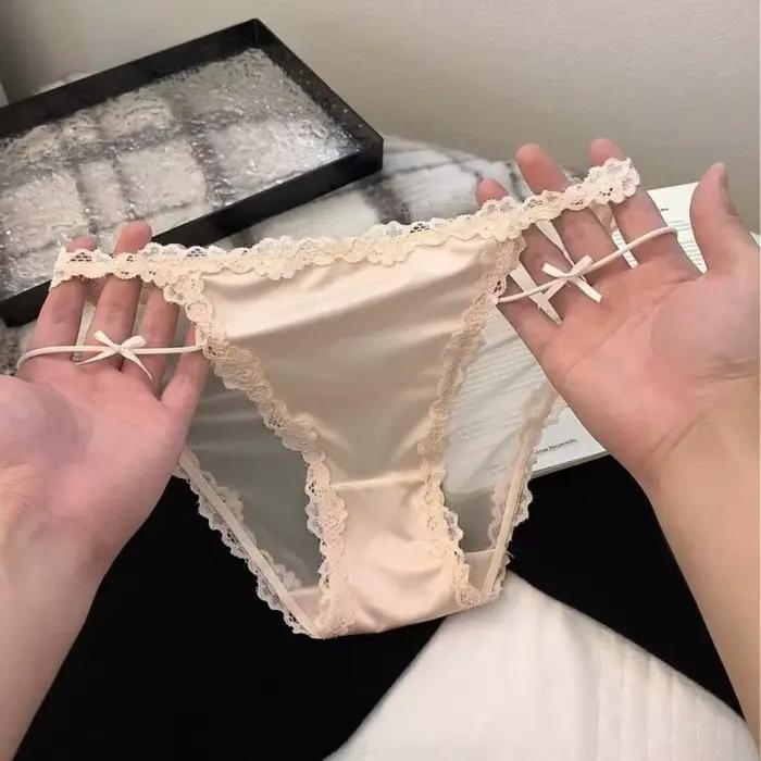 Culottes en dentelle style français, taille basse, fines, en maille ajourée, en satin de soie, pour femme