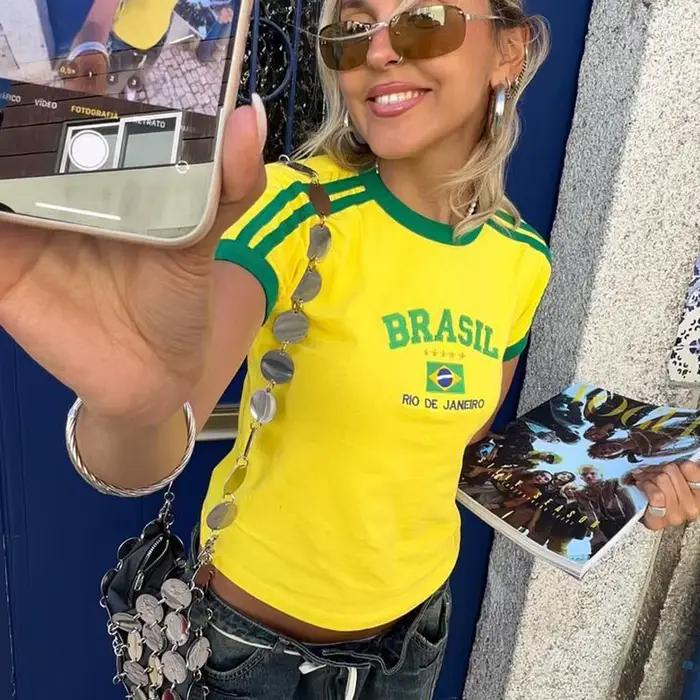 BRASIL grafický potlač Goth Y2k žlté chudé crop top tričko pre ženy Sexy Streetwear 2000s Harajuku nové