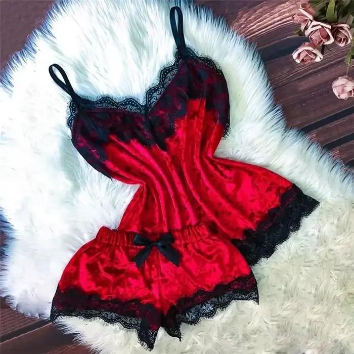 Jesenno-zimný zamatový pyžamový set pre ženy Sexy spodná bielizeň nočné oblečenie roztomilý cami top a šortky Pijama