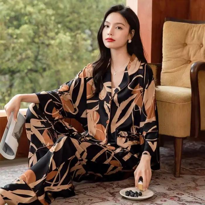 Pyjama à manches longues pour femmes, ensemble de vêtements de maison, style fin, haut de gamme, imbibé de glace, printemps et automne, 2023