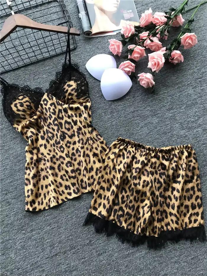 Sexi leopardí pyžamový set pre ženy