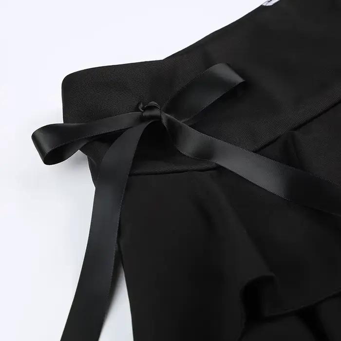 Čierna mini-sukňa s volánmi