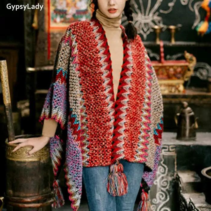 Dámske vintage boho pončo Everaks s kvetinovým vzorom a strapcami