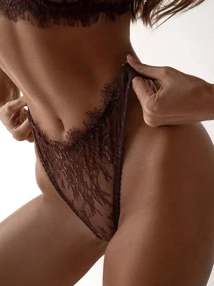 Ensemble de lingerie Belamimi 2 pièces en dentelle transparente, avec détails ajourés, pour femme, style pur désir, délicat et romantique, soutien-gorge et culotte sexy