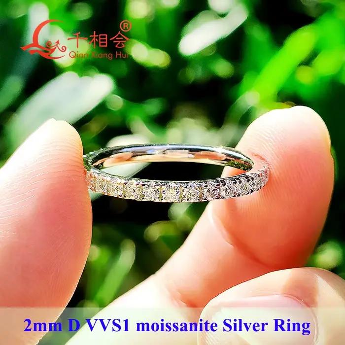 Strieborný snubný prsteň 925 s bielymi Moissanitovými diamantmi 2 mm a 3 mm