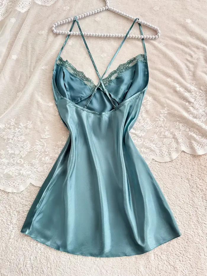 Nouvelle chemise de nuit sexy en dentelle pour femme avec bretelles croisées, col en V et fente latérale, idéale pour la maison et les soirées