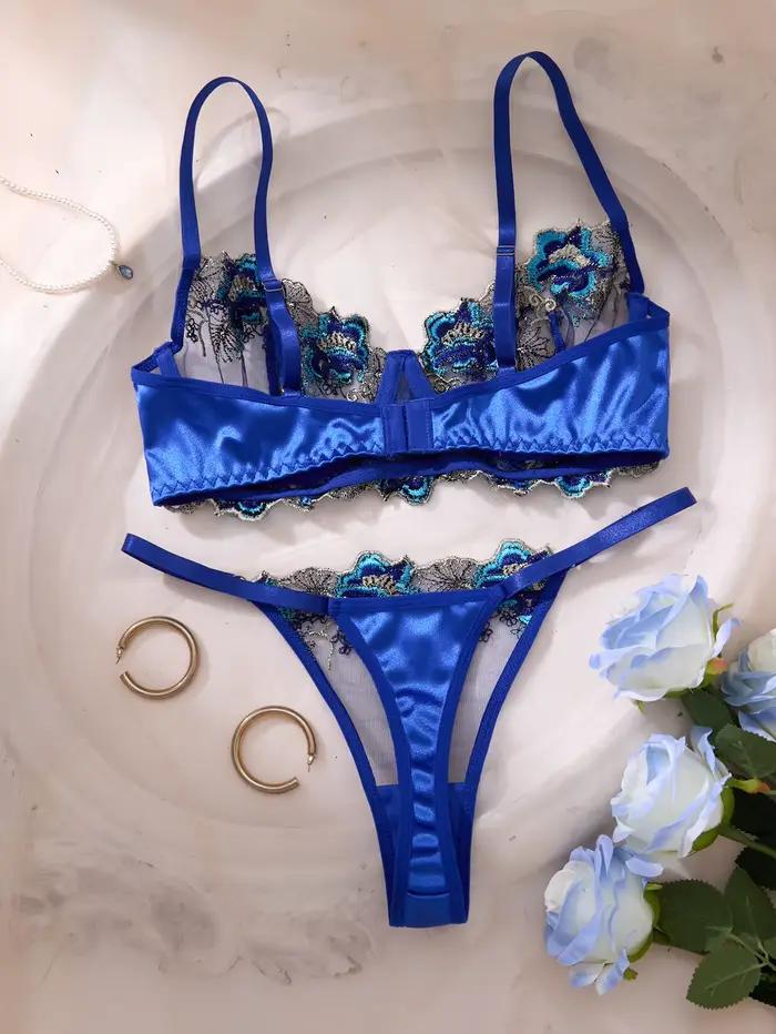 Modrý sexy set spodnej bielizne s kvetinovými motívmi