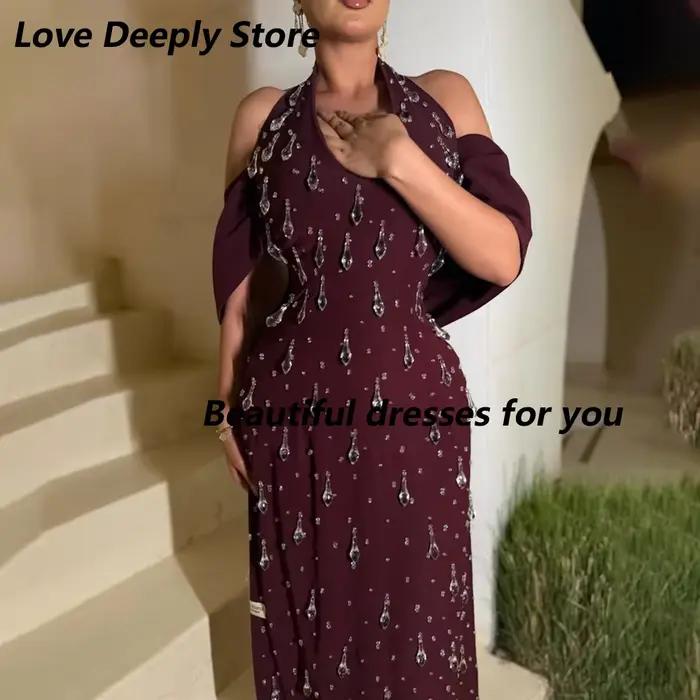 Robe de soirée de luxe bordeaux personnalisée, élégante, col halter, en jersey orné de cristaux, coupe trapèze, longueur ras du sol, pour fêtes formelles et bals de promo