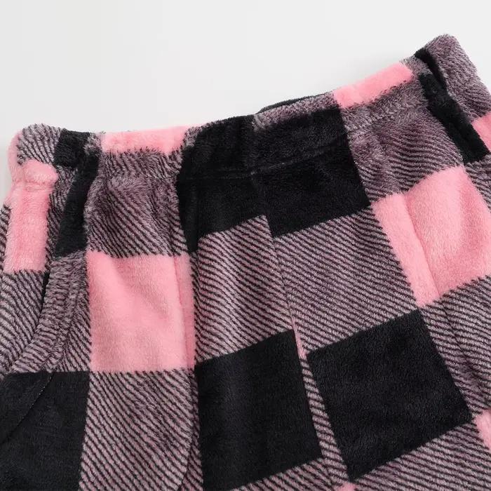 Bas de sommeil en flise à carreaux pour femmes pour une nuit douce et chaleureuse occasions spéciales hiver confortable et élégant pour dormir et se détendre