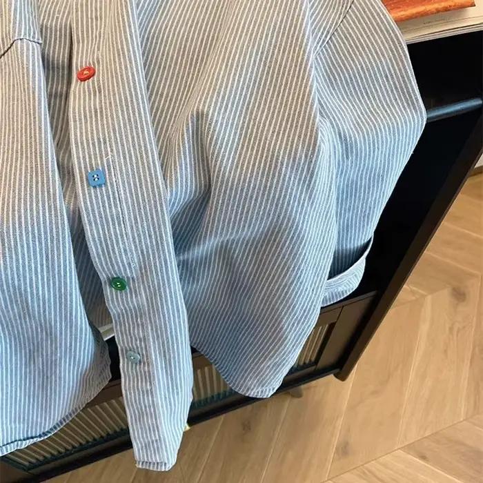 Vintage džínsová pásikavá oversized košeľa Belles blúzky pre ženy v akcii