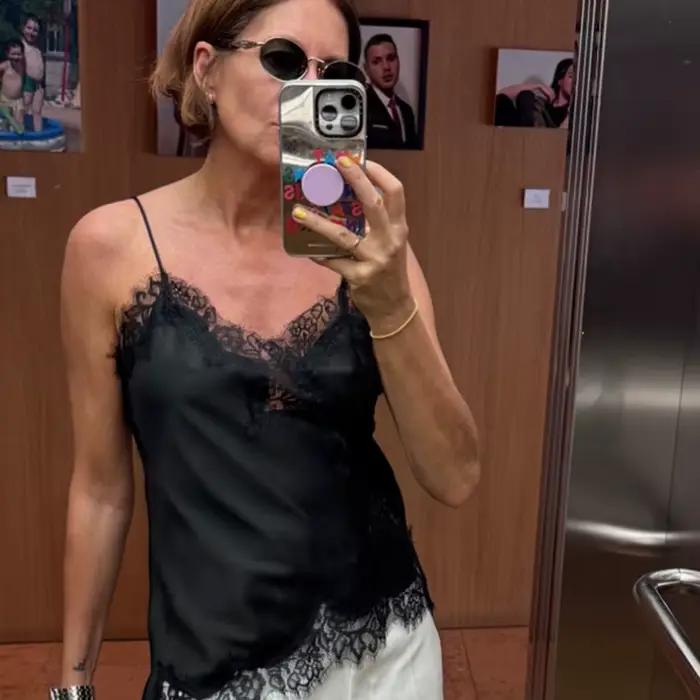 HXAO dámsky čipkovaný crop top s odhaleným chrbtom Sexy modrý top bez rukávov Dámska asymetrická camisola na párty čierna žltá