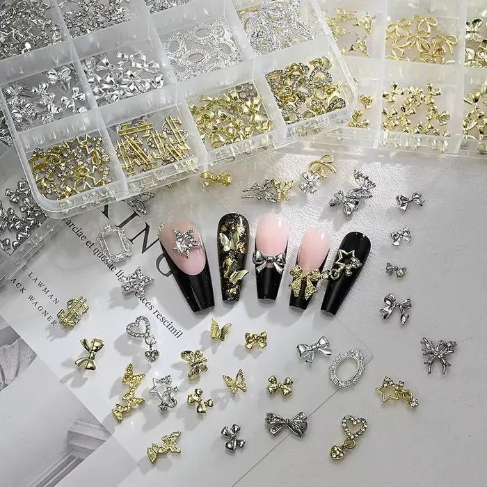120 ks/škatľa 3D zlatá mašľa motýľ nechtové prívesky z lesklého kovu roztomilý motýlik/diamant hviezda nechtový šperk