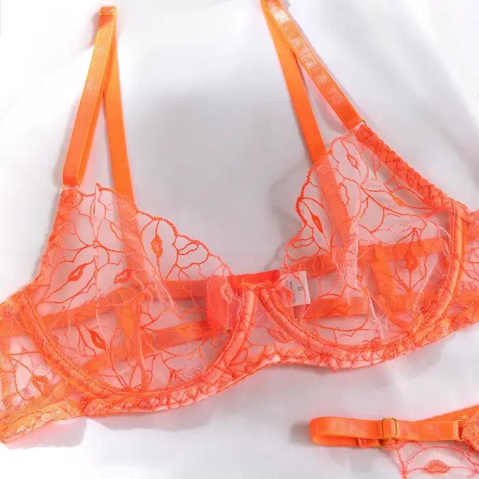 Ensemble de lingerie sexy 4 pièces avec broderie lèvres orange, soutien-gorge et string en maille transparente, porte-jarretelles et anneau de jambe, ensemble intime