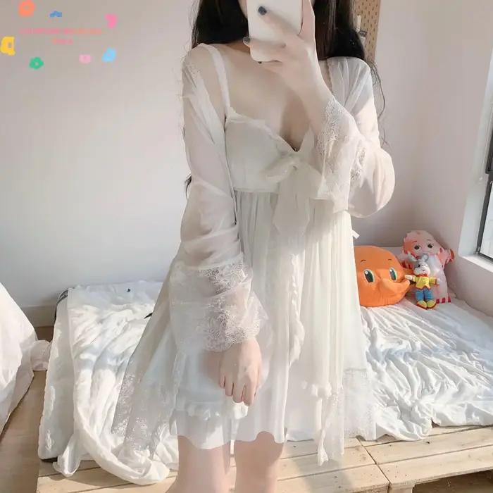 Ensemble de nuit de princesse en Satin blanc, 2 pièces, en maille soyeuse, bretelles Spaghetti, multicouches, garniture en dentelle, vêtements de nuit
