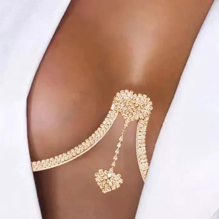Soutien-gorge de luxe en forme de cœur, Support de poitrine, chaîne de corps, pompon floral, chaîne de poitrine, bijoux en strass, chaîne de poitrine, robe coupe basse