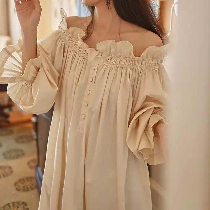 Chemise de nuit élégante en coton 100% avec dentelle pour femmes occasions spéciales nocturnes et loungewear