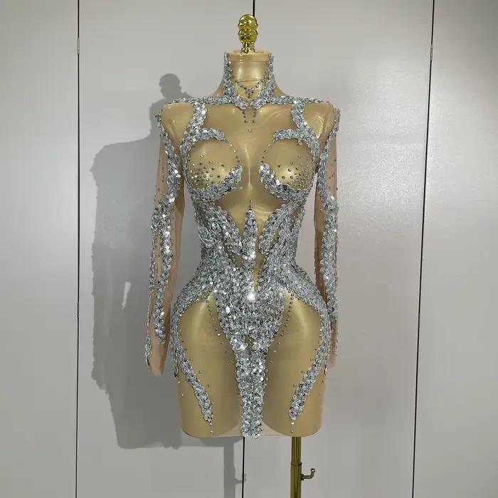 Robe mini sexy en polyester et élasthanne pour femmes, coupe gaine, style club, parfait pour les soirées de gala, anniversaires et fêtes de fin d'année