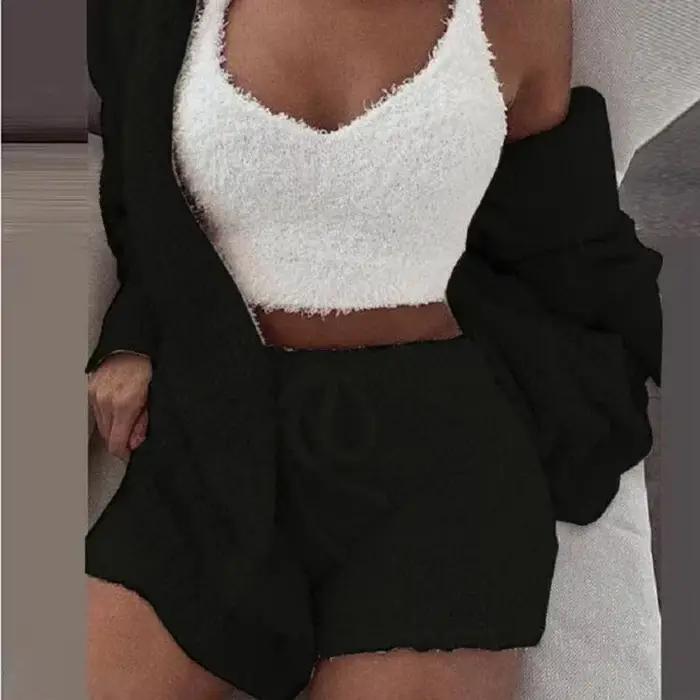 Nový zamatový pyžamový set pre ženy 2026 – Krátky sexy top + šortky + bunda – 3 kusy – Pohodlný a jemný domáci outfit – Pyžamo S-3XL