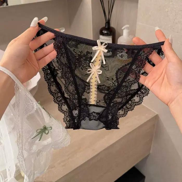 Culotte Femme Sexy en Dentelle Taille Basse Douce Respirante Confortable Transparente Style Triangle Nouvelle Collection 2026 – Offre Spéciale