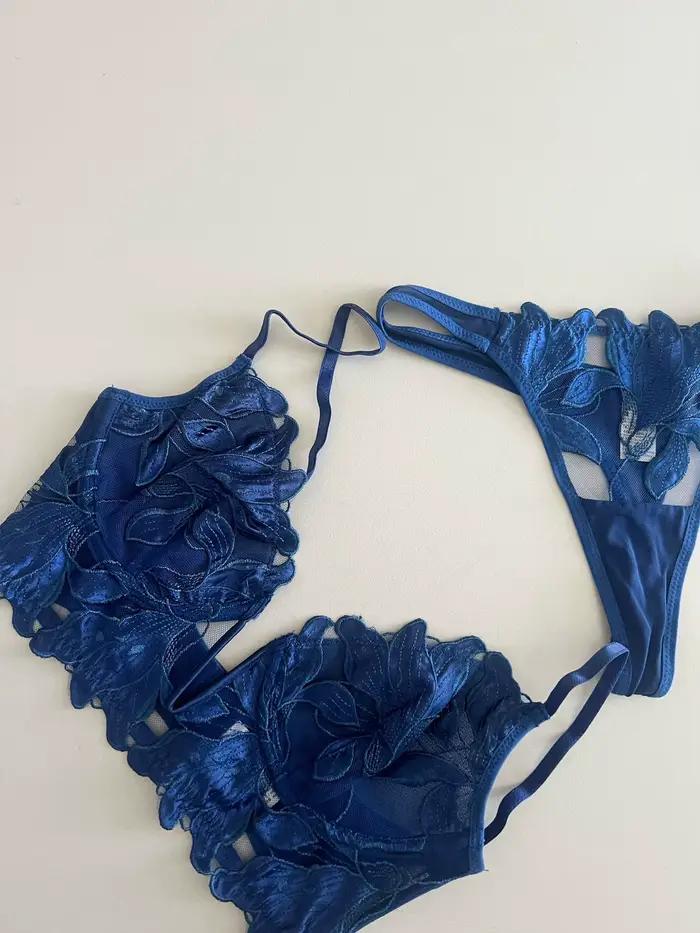 Bleu marine profond v sous-vêtements sexy broderie dentelle sexy ultra-mince soutien-gorge slips costume anneau en acier haut soutien ensemble de lingerie
