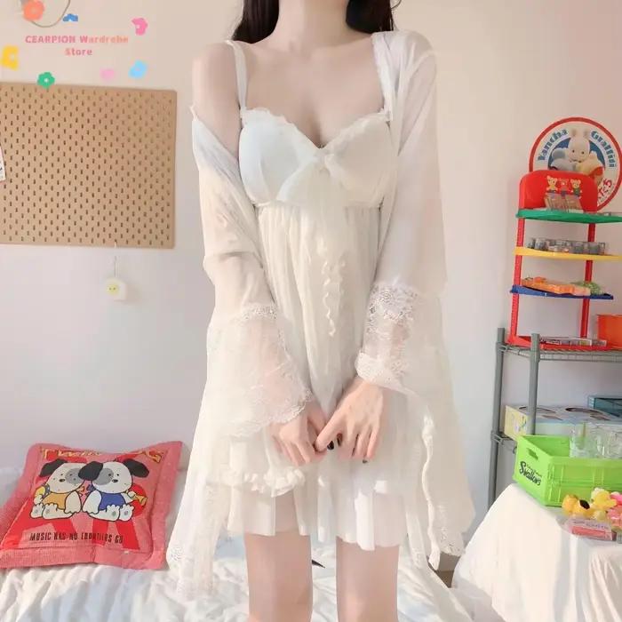 Ensemble de nuit de princesse en Satin blanc, 2 pièces, en maille soyeuse, bretelles Spaghetti, multicouches, garniture en dentelle, vêtements de nuit