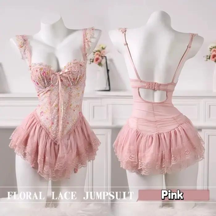 Jemná a elegantná nočná košeľa z čipky