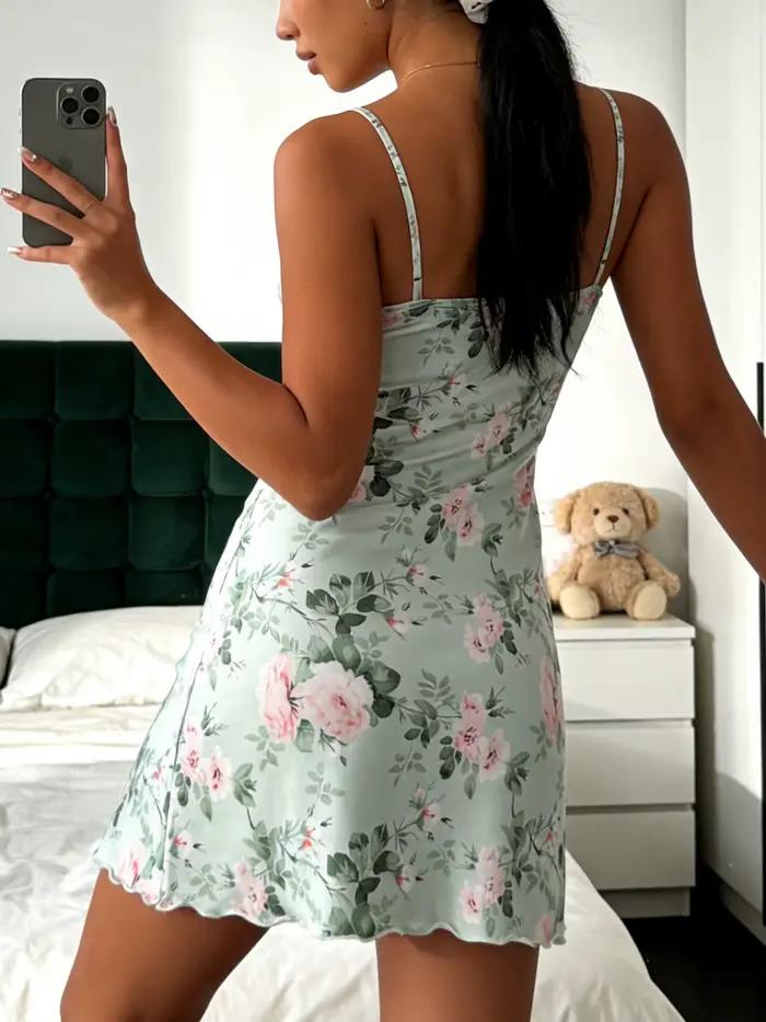 Chemise de nuit pour femme, style caraco à fines bretelles, col rond à volants, imprimé floral roses, tenue d'intérieur d'été