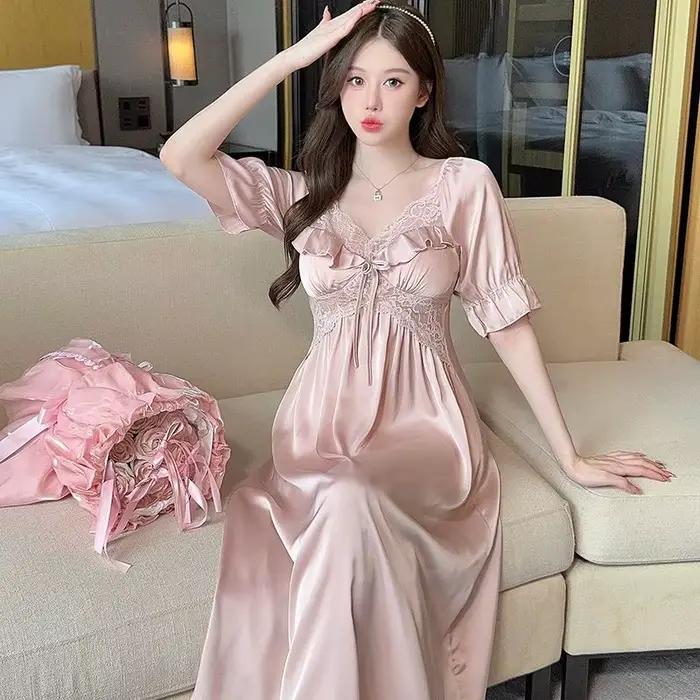 Nouvelle Robe de Nuit Sexy en Soie Glacée et Dentelle à Col en V à Manches Courtes pour Femme – Collection Été 2025 – Tenue de Nuit Mignonne et Confortable pour la Maison