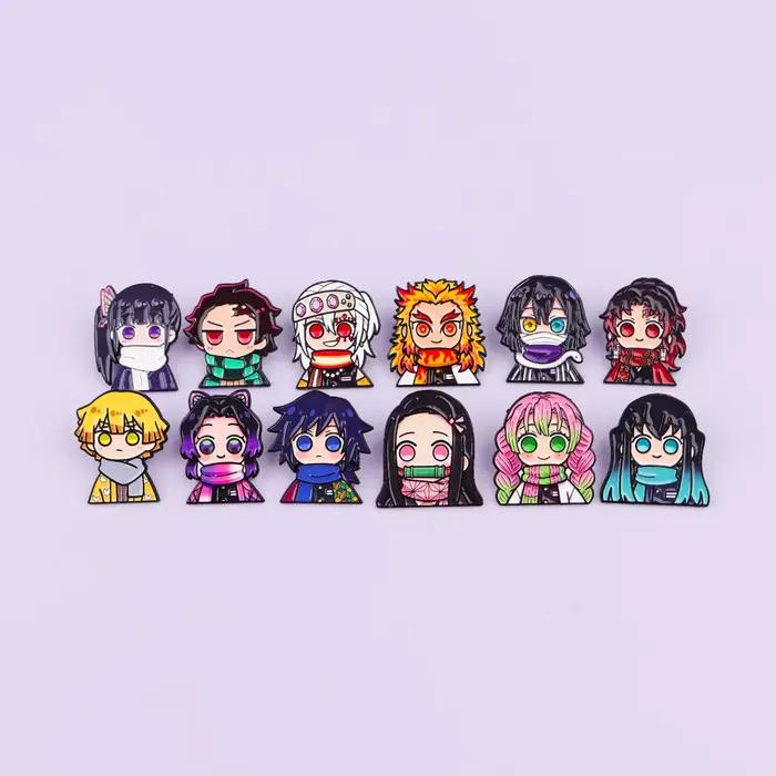 Sada 12 anime smaltových špendlíkov pre chlapcov a dievčatá