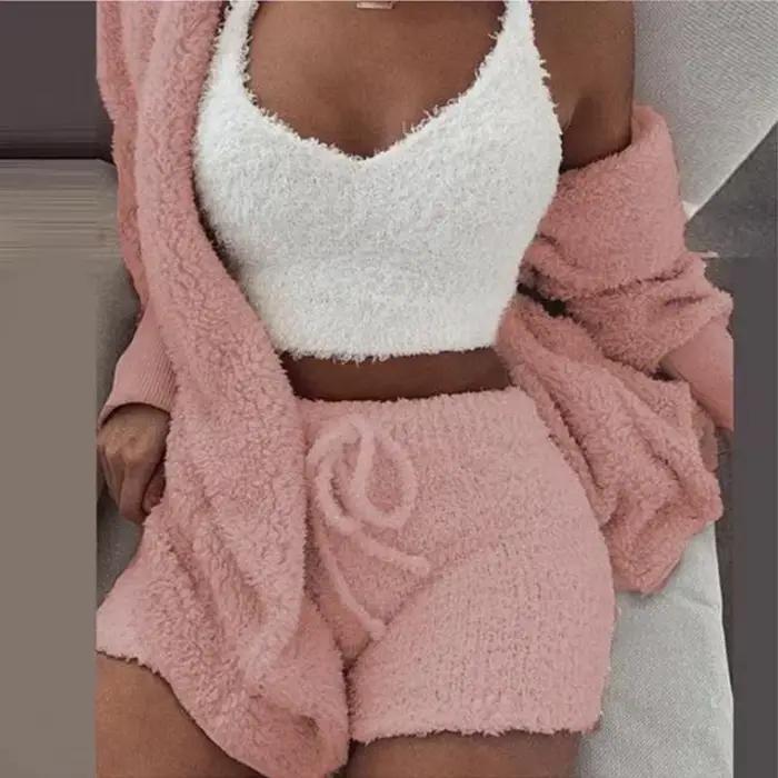 Nový zamatový pyžamový set pre ženy 2026 – Krátky sexy top + šortky + bunda – 3 kusy – Pohodlný a jemný domáci outfit – Pyžamo S-3XL