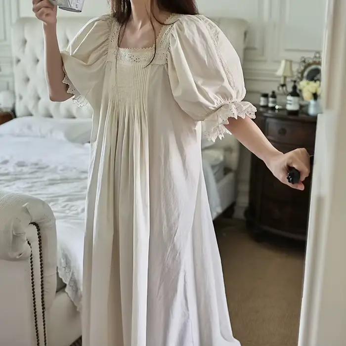 Chemise de nuit en coton pur avec dentelle élégante pour femmes, style vintage, sans manches, longueur cheville, pour les nuits paisibles et les occasions spéciales