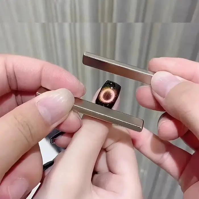 YIKOOLIN Magnetické 3D pero na nechty s mačacím okom