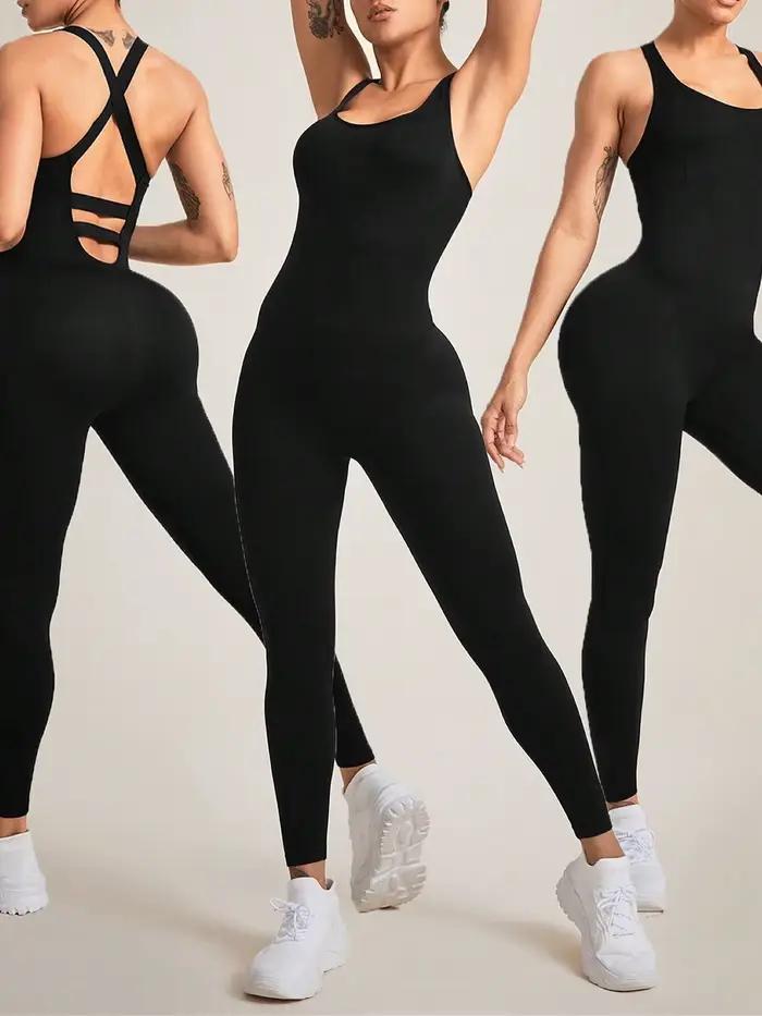 Combinaison sportive en polyamide et élasthanne pour femmes, élégante et confortable pour activités physiques et loisirs