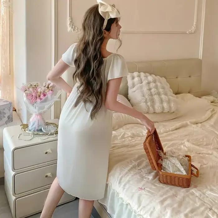 Robe longue d'été en soie pour femmes, vêtements de nuit, bretelles fines, manches courtes, vêtements de maison doux, avec coussinet de poitrine, chemise de nuit en soie glacée
