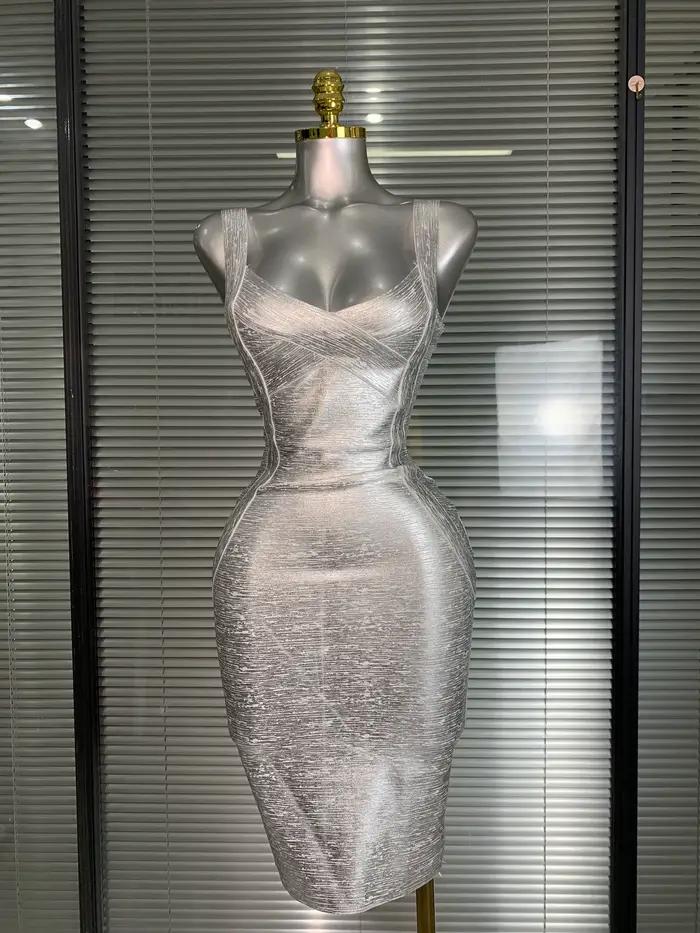 Sexy priliehavé pásikové šaty pre ženy