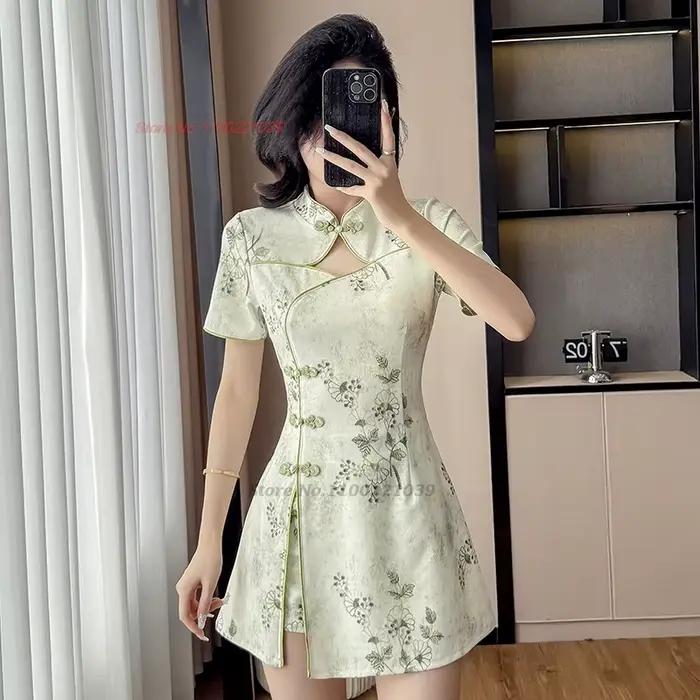 Vylepšené čínske diskotékové šaty qipao sexy cheongsam s kvetinovou potlačou národné