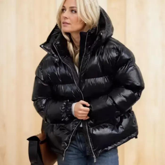 Parka décontractée en polyester pour femmes avec capuche amovible et fermeture éclair pour les saisons d'automne et d'hiver