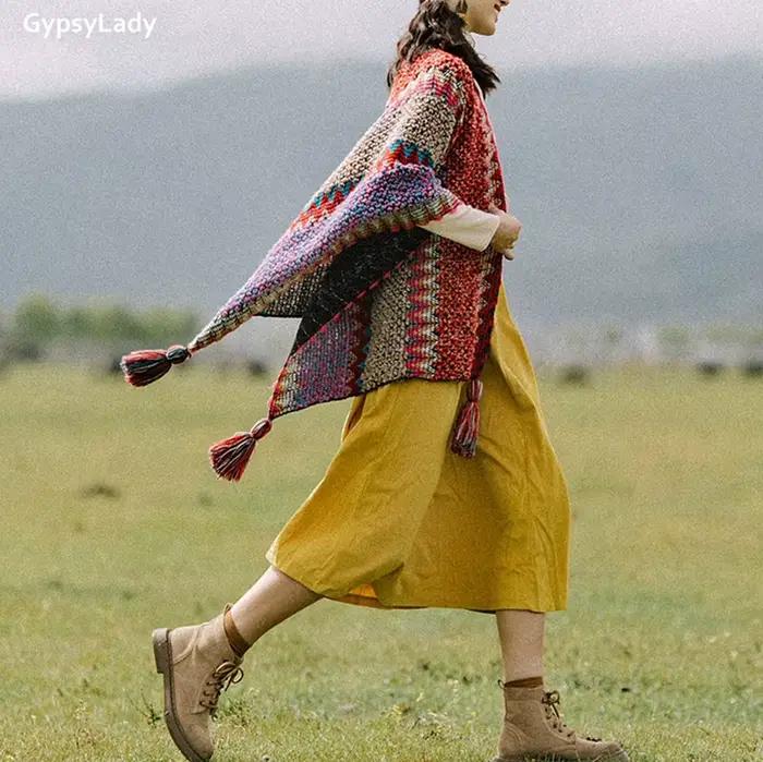 Dámske vintage boho pončo Everaks s kvetinovým vzorom a strapcami