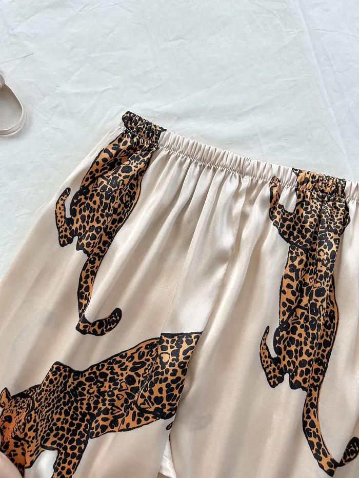 Dámske pyžamo s leopardím vzorom